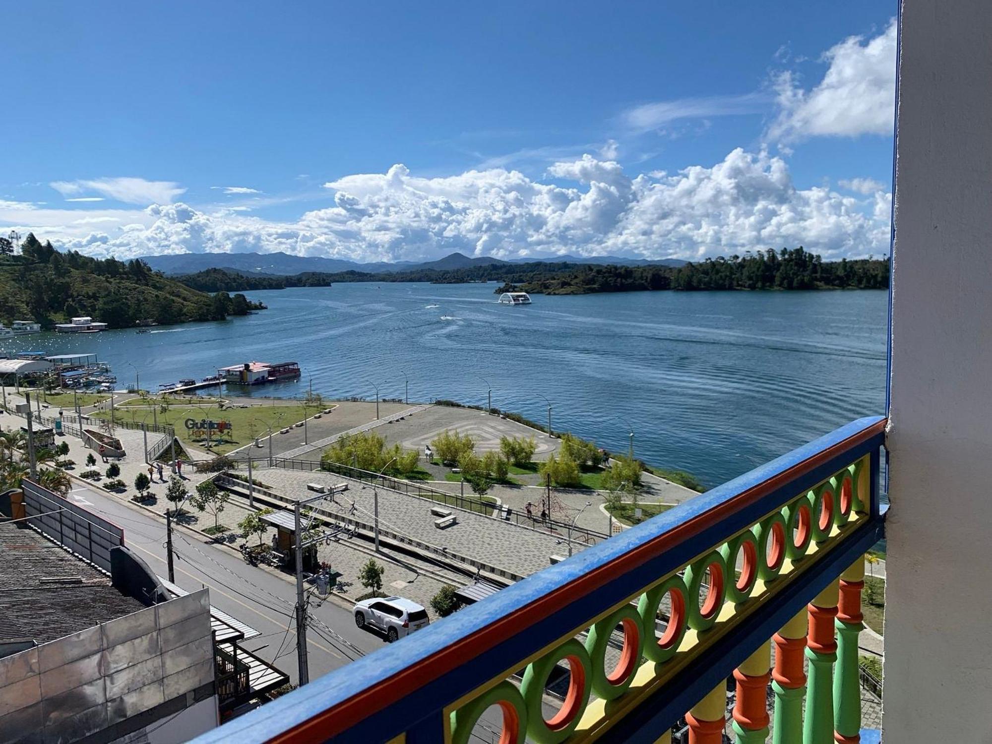 Apartamentos San Jose Vistal Al Lago, Cerca Del Parque. Guatape. Kültér fotó